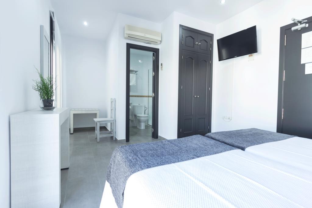 Hostal El Yunque Conil De La Frontera Værelse billede