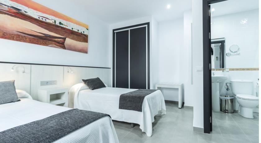 Hostal El Yunque Conil De La Frontera Værelse billede